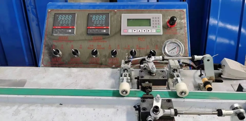 Máquina ordinaria de recubrimiento de butilo termofusible